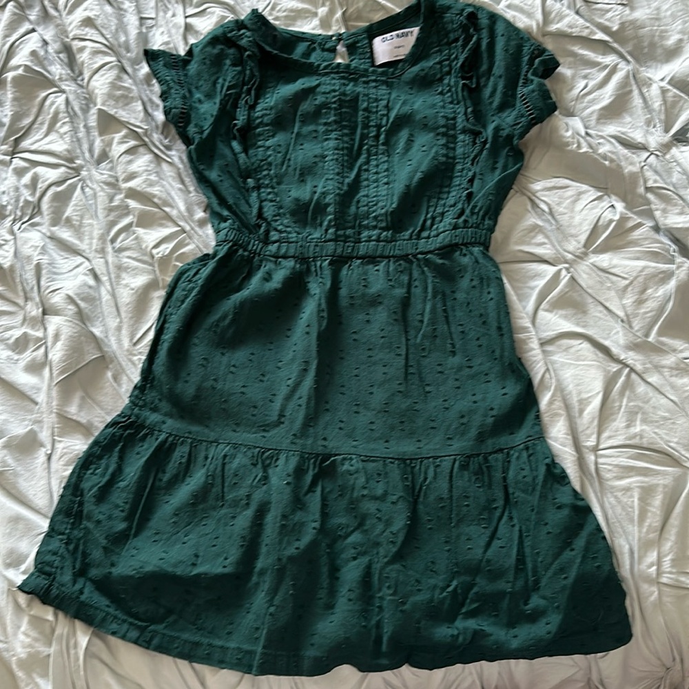 Forest green girl’s dress. Old Navy. Size small.